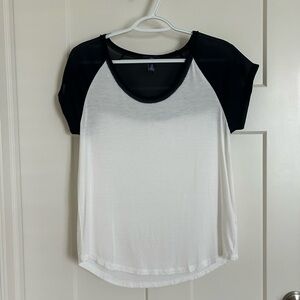 Gap basic tshirt NWOT